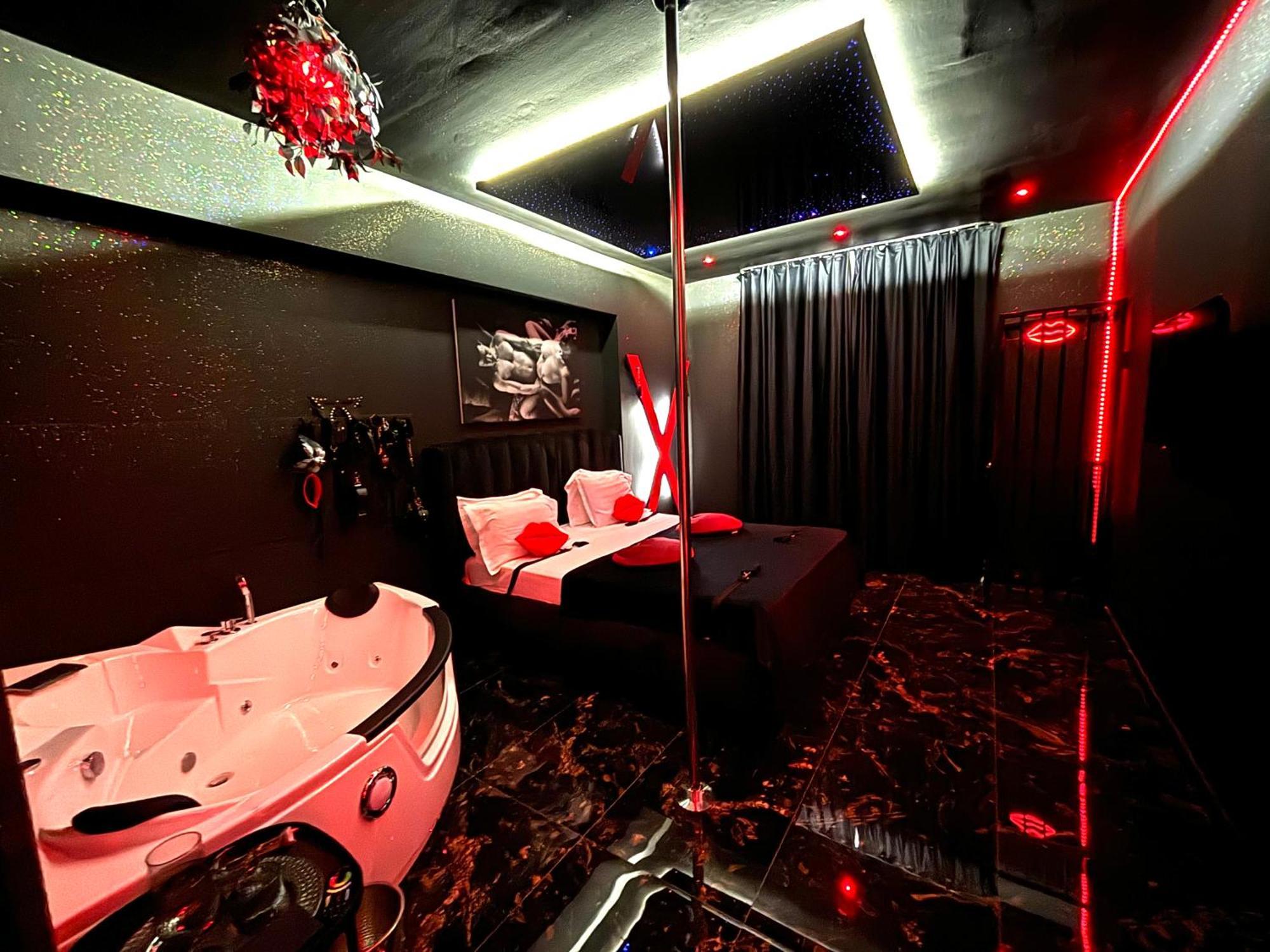Romeo Nights - Love Rooms - Adults Only Bucharest Luaran gambar