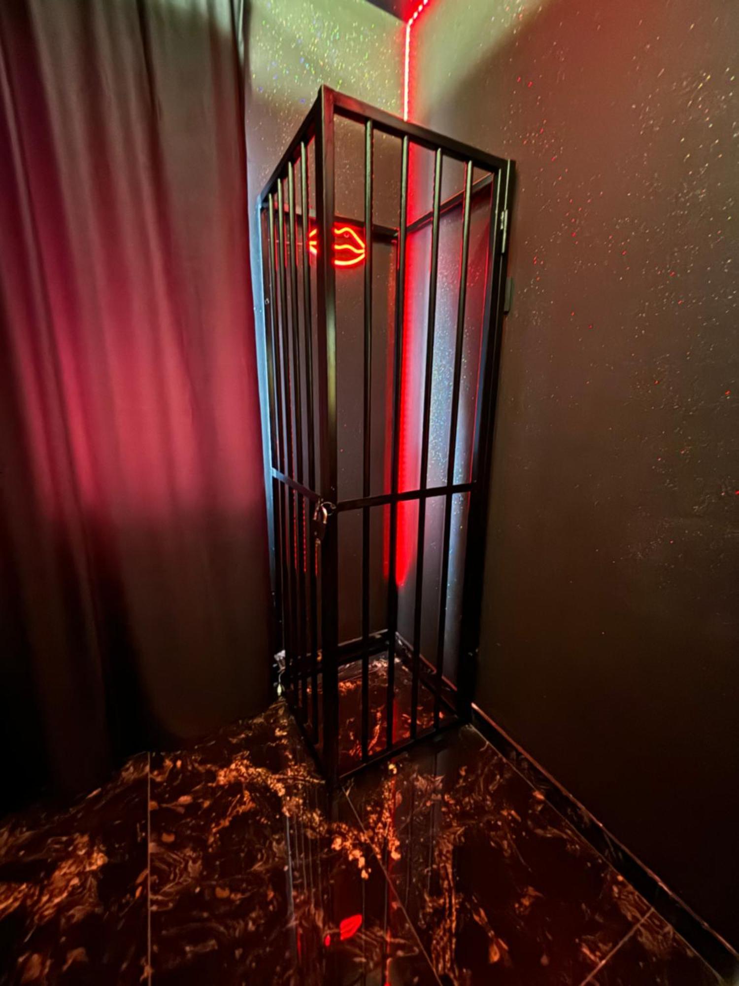 Romeo Nights - Love Rooms - Adults Only Bucharest Luaran gambar