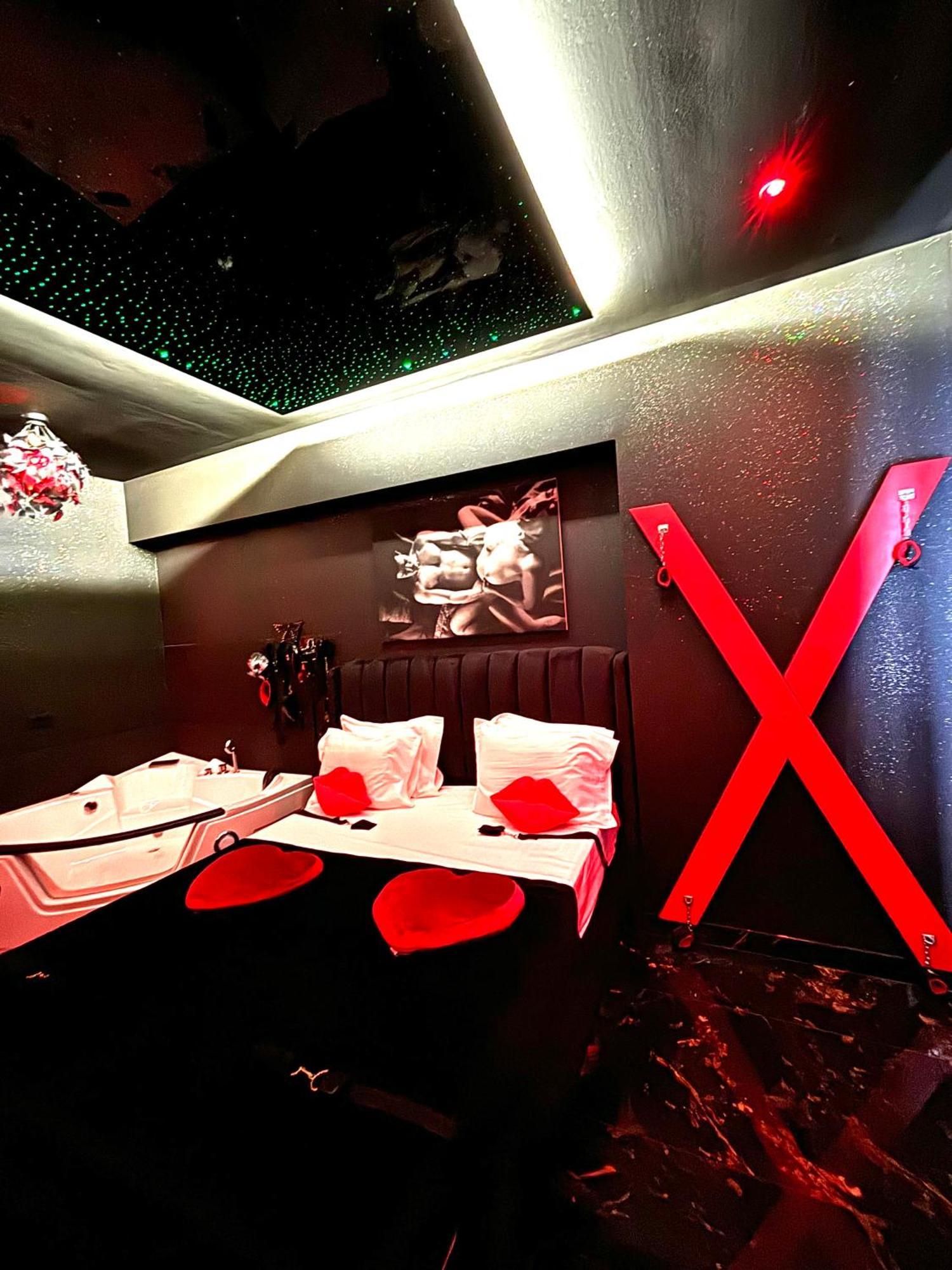 Romeo Nights - Love Rooms - Adults Only Bucharest Luaran gambar
