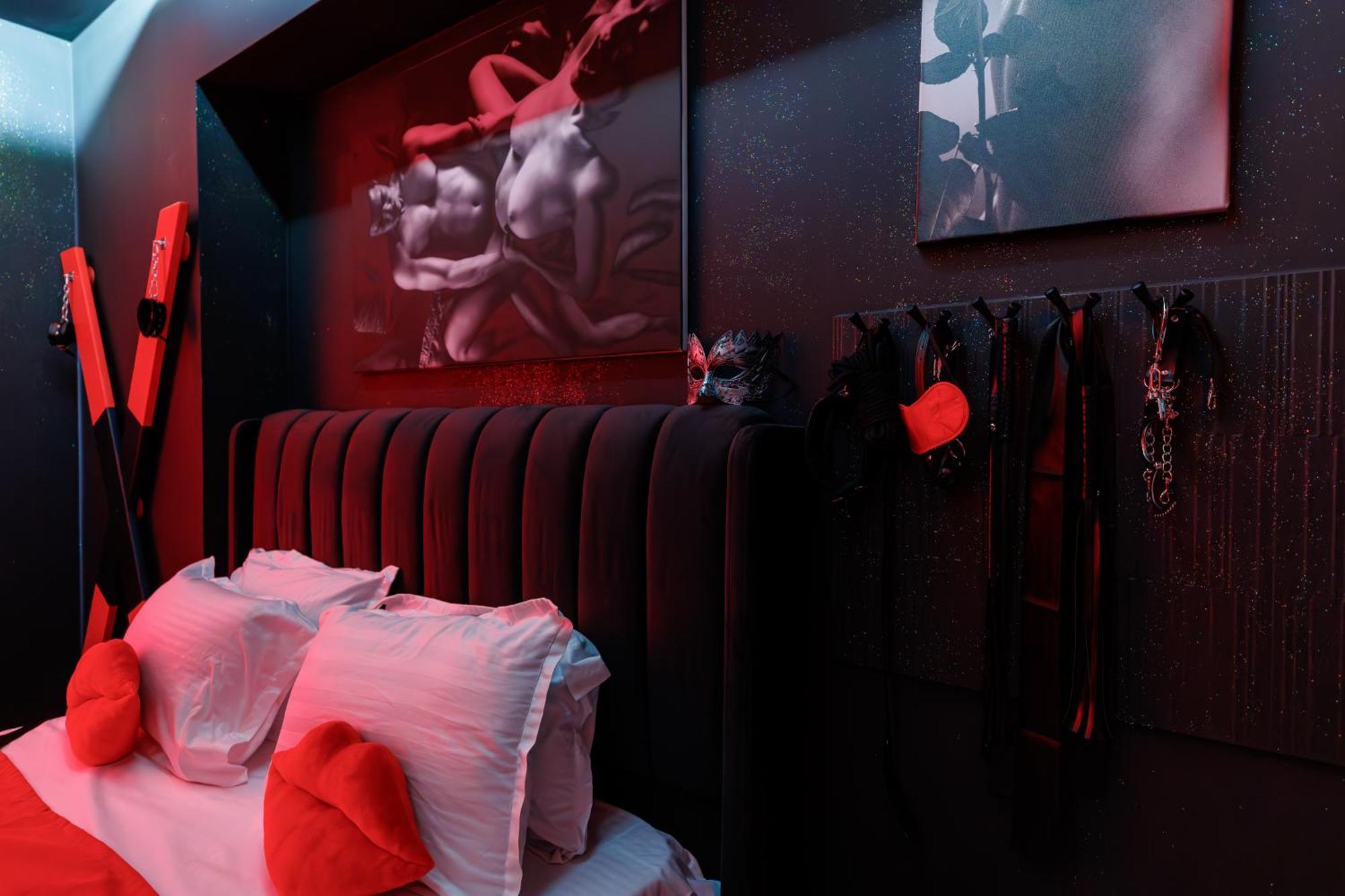 Romeo Nights - Love Rooms - Adults Only Bucharest Luaran gambar